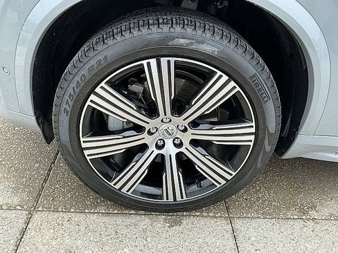 Certified 2024 Volvo XC90 T8 Ultimate w/ Protection Package Premier image 13