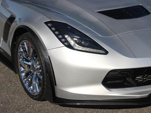 Used 2019 Chevrolet Corvette Z06 RWD image 9