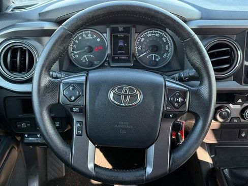 Used 2017 Toyota Tacoma TRD Off-Road w/ Tow Package image 13