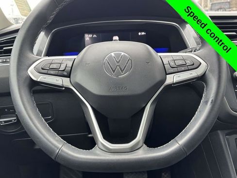 Used 2022 Volkswagen Tiguan SE image 29