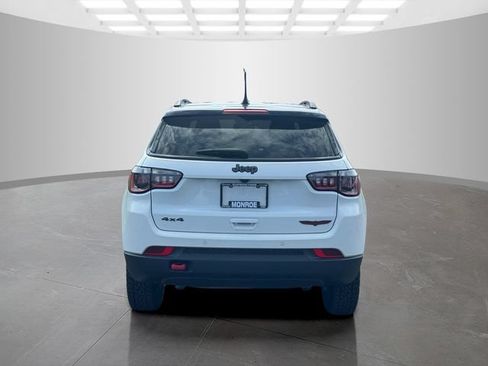 Certified 2025 Jeep Compass Trailhawk AWD/4WD image 6