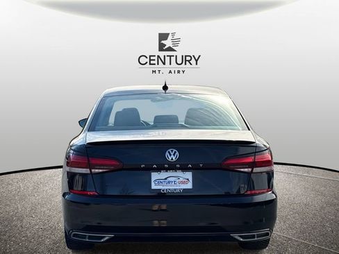 Used 2020 Volkswagen Passat 2.0T R-Line image 3