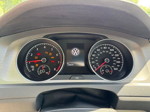Used 2016 Volkswagen Golf SE FWD image 16