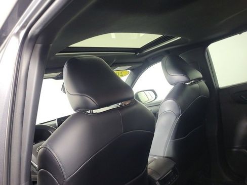 Used 2022 Toyota Highlander XSE image 19