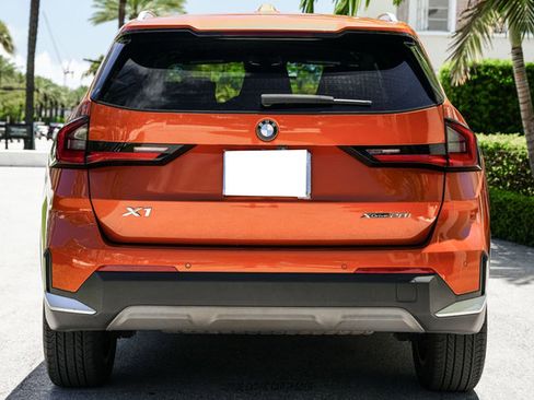 Used 2023 BMW X1 xDrive28i AWD/4WD image 5