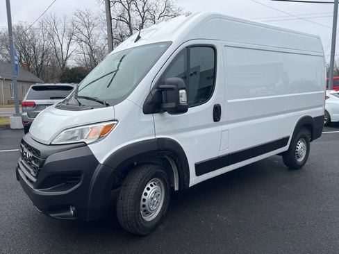 Used 2024 RAM ProMaster 2500 w/ Convenience Group image 36