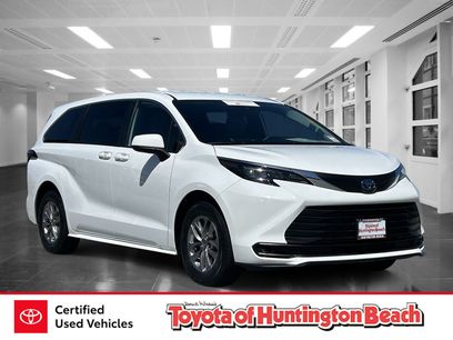 Certified 2025 Toyota Sienna LE