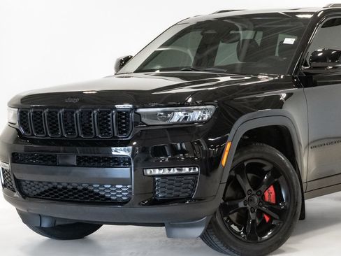 Used 2023 Jeep Grand Cherokee L Limited w/ Black Appearance Package image 2