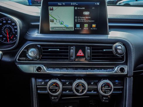 Used 2019 Genesis G70 2.0T Advanced w/ Elite Package image 25