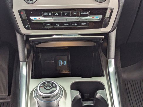 Used 2020 Ford Explorer XLT w/ Equipment Group 202A image 21