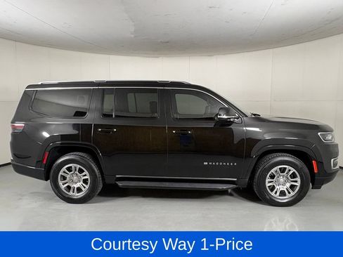 Used 2024 Jeep Wagoneer 4WD image 11
