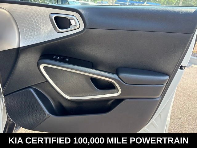 Certified 2025 Kia Soul S FWD image 28