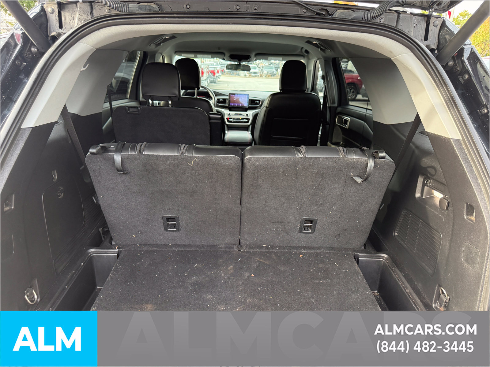 Used 2022 Ford Explorer XLT w/ Equipment Group 202A RWD image 9