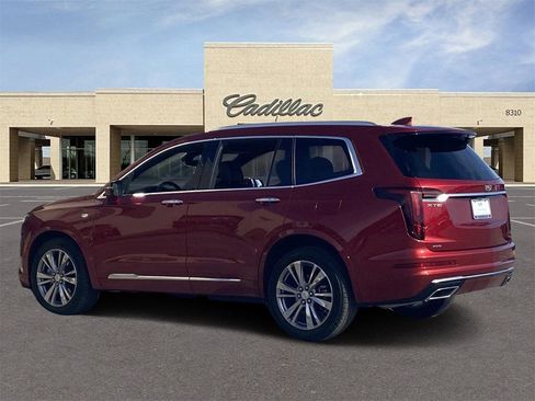 Certified 2025 Cadillac XT6 Premium Luxury w/ Platinum Package image 7