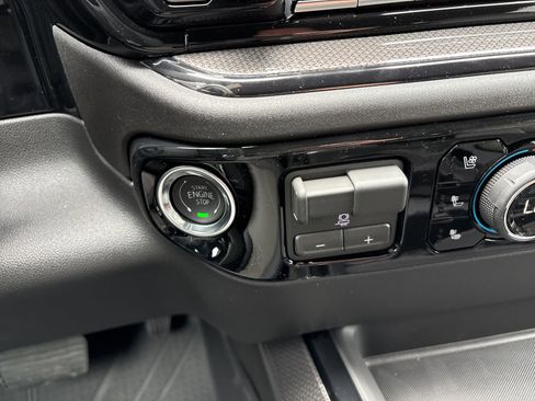 New 2026 Chevrolet Silverado 2500 ZR2 image 28