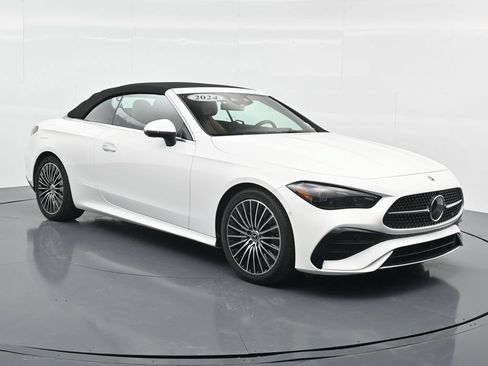 Used 2024 Mercedes-Benz CLE 300 4MATIC Cabriolet image 9