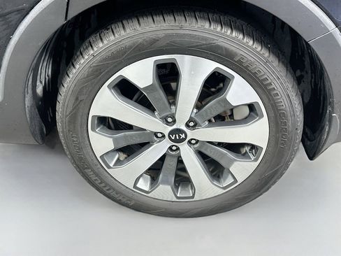 Used 2020 Kia Telluride EX w/ EX Premium Package FWD image 31