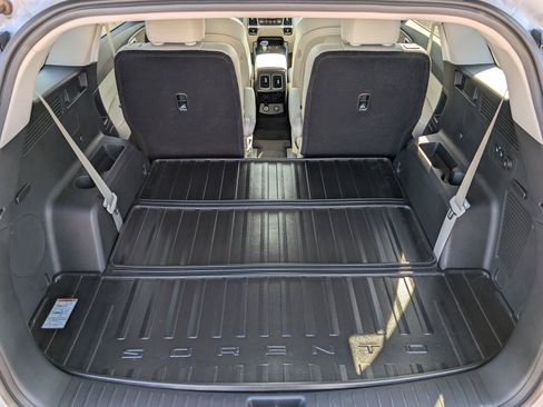 Used 2023 Kia Sorento EX w/ Panoramic Sunroof Package FWD image 14