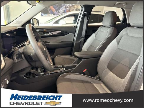 Used 2024 Chevrolet TrailBlazer LT FWD image 13