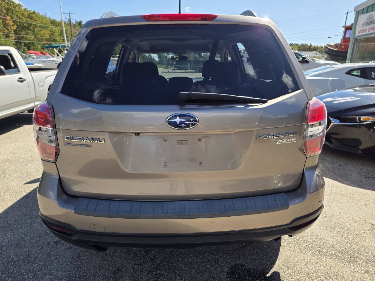 Used 2014 Subaru Forester 2.5i Premium w/ All-Weather Package AWD/4WD image 11