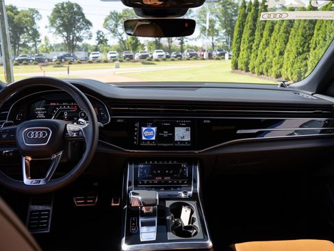 Certified 2024 Audi RS Q8 AWD/4WD image 38