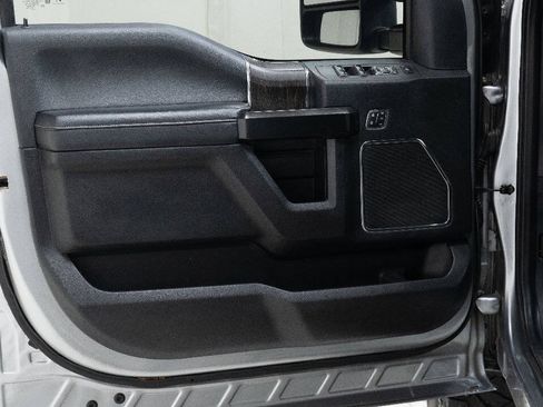 Used 2020 Ford F250 Lariat AWD/4WD image 24