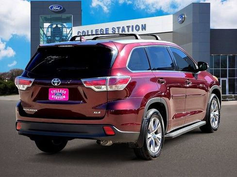 Used 2015 Toyota Highlander XLE image 4