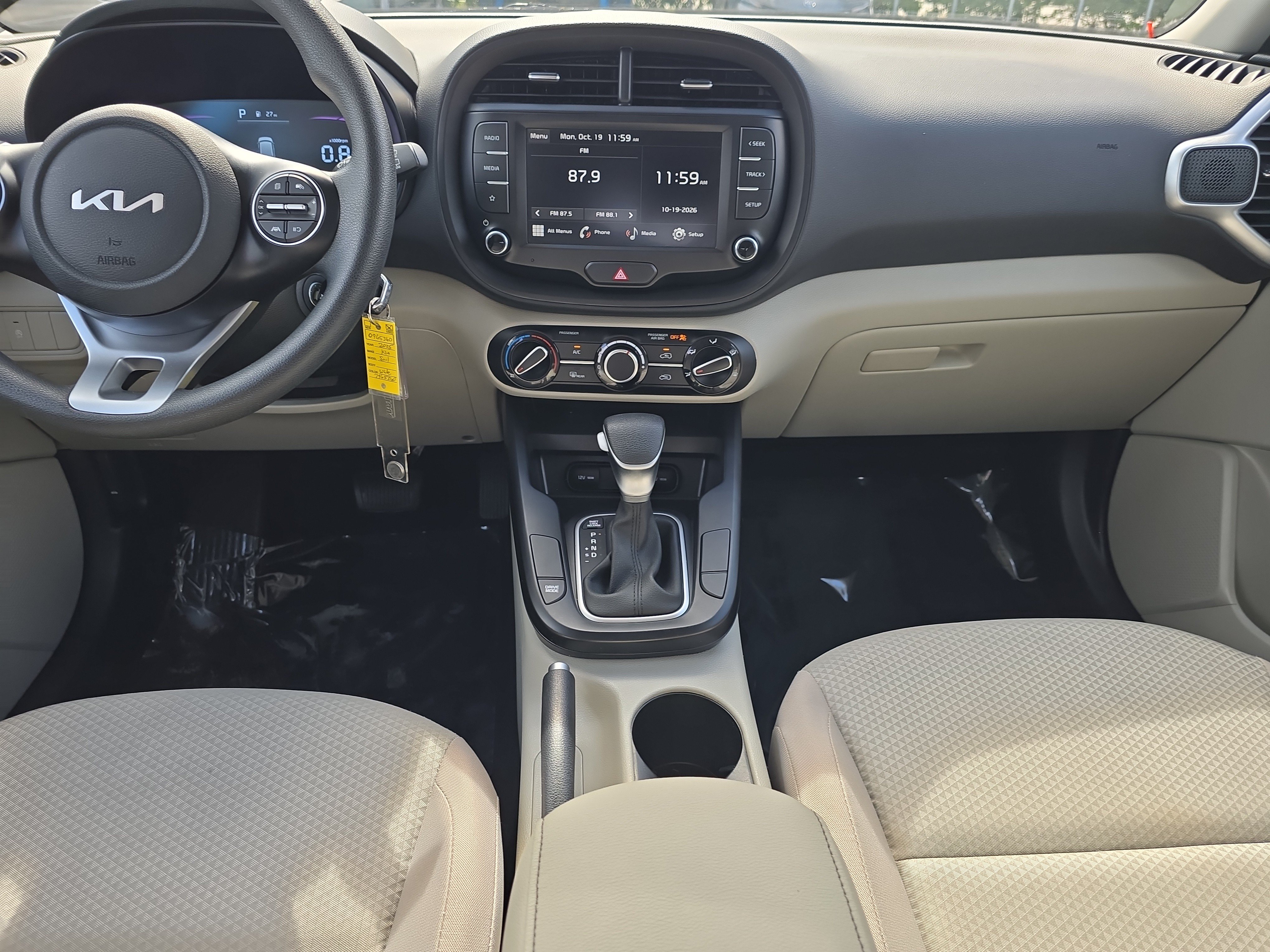 Certified 2025 Kia Soul LX w/ LX Technology Package FWD image 14