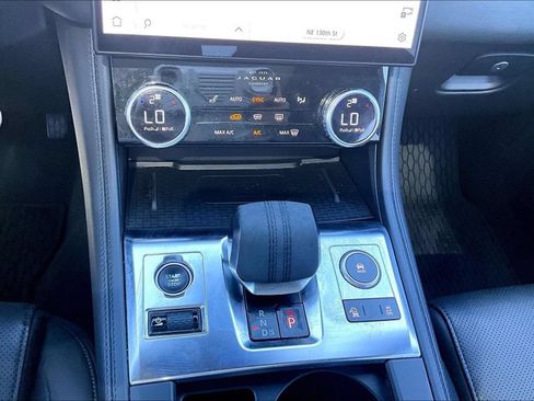 Used 2023 Jaguar F-PACE S AWD/4WD image 23