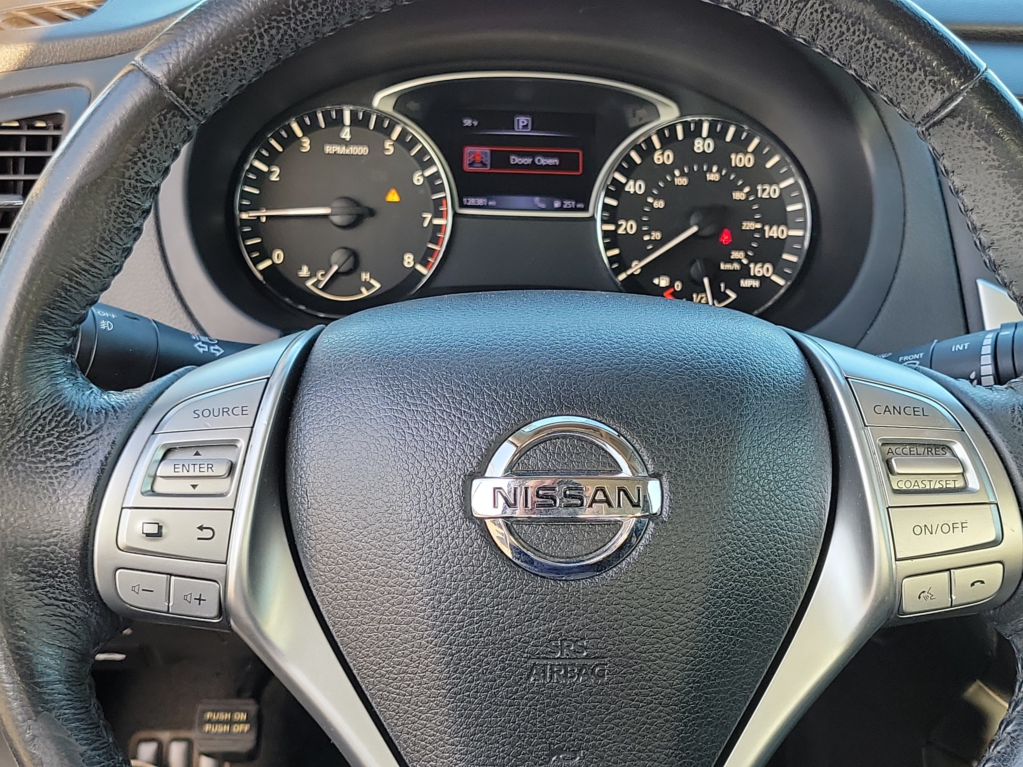 Used 2016 Nissan Altima 2.5 SV w/ Convenience Package FWD image 10