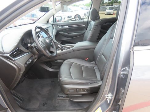 Used 2021 Buick Enclave Avenir w/ Avenir Technology Package FWD image 27