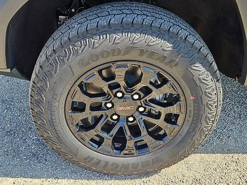 New 2026 GMC Canyon Elevation w/ Convenience Package image 11