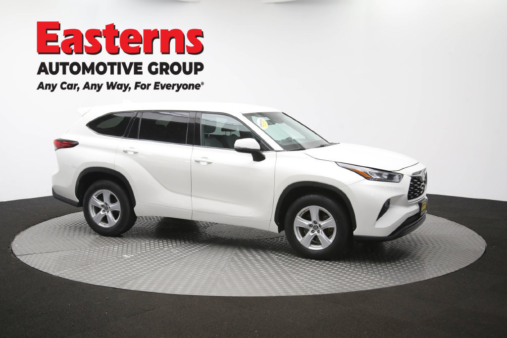 Used 2020 Toyota Highlander LE FWD image 50