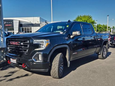 Used 2021 GMC Sierra 1500 AT4 w/ AT4 Value Package AWD/4WD image 8