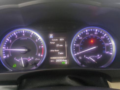 Used 2019 Toyota Highlander XLE AWD/4WD image 11
