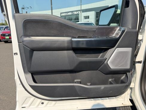 Used 2025 Ford F150 Platinum AWD/4WD image 19