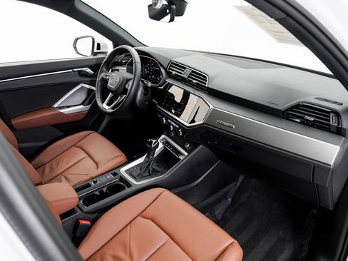 Certified 2025 Audi Q3 2.0T Premium w/ Convenience Package image 20