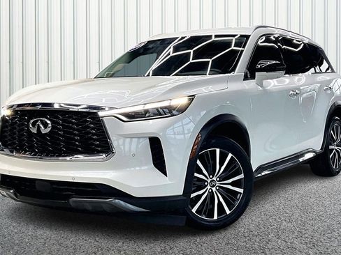 Used 2023 INFINITI QX60 Sensory w/ Vision Package AWD/4WD image 3