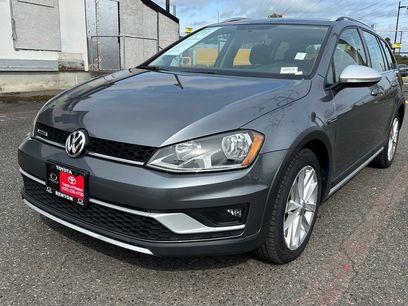 Used 2017 Volkswagen Golf Alltrack SE