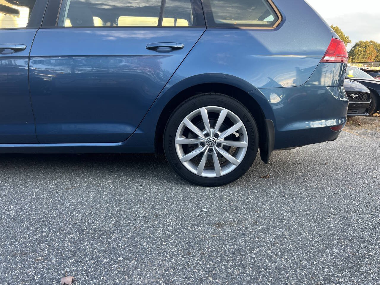 Used 2017 Volkswagen Golf S AWD/4WD image 35