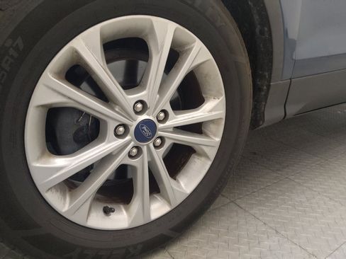 Used 2018 Ford Escape SE FWD image 31