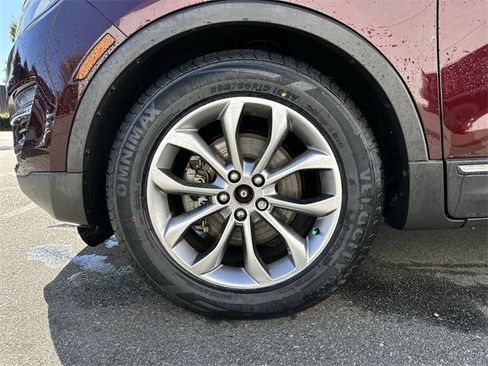 Used 2019 Lincoln MKC Select w/ Select Plus Package image 11