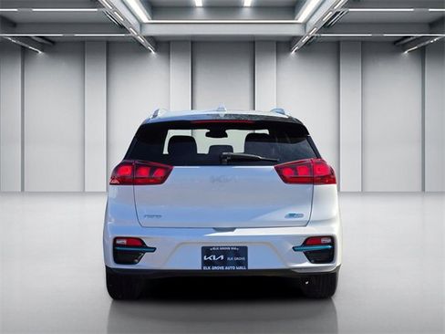 Certified 2022 Kia Niro EX image 5