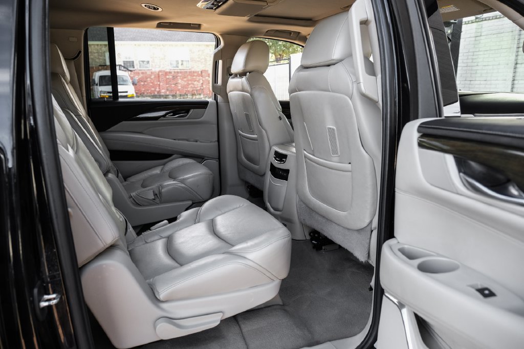 Used 2019 Cadillac Escalade ESV Luxury AWD/4WD image 40
