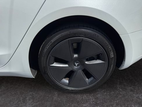 Used 2023 Tesla Model 3 Standard Range RWD image 14