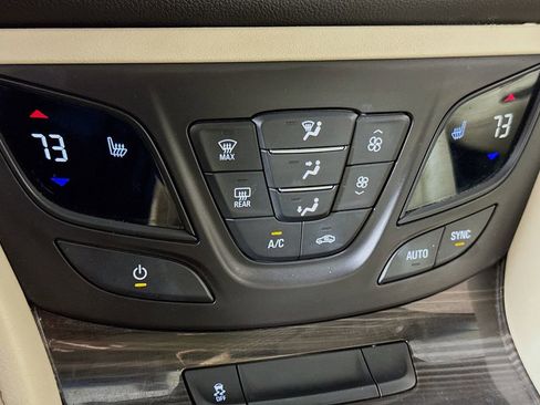 Used 2020 Buick Envision Essence image 14