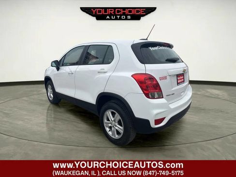 Used 2017 Chevrolet Trax LS AWD/4WD image 3