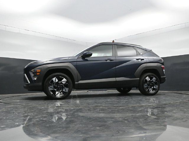 Used 2025 Hyundai Kona SEL AWD/4WD image 56