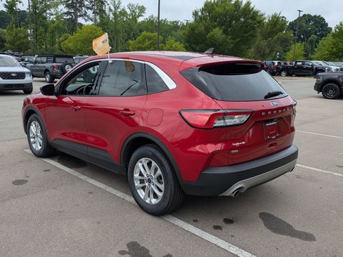 Certified 2022 Ford Escape SE w/ Convenience Package FWD image 6