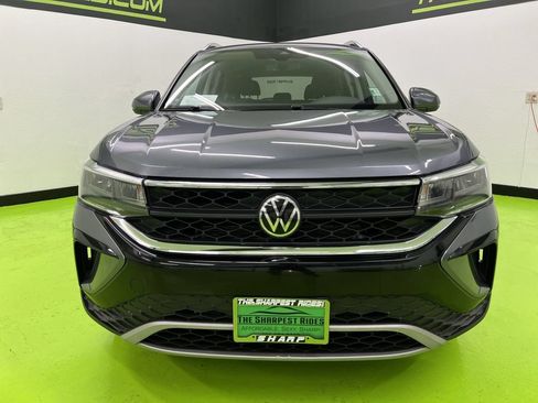 Used 2022 Volkswagen Taos SE w/ IQ.Drive SE Package AWD/4WD image 3